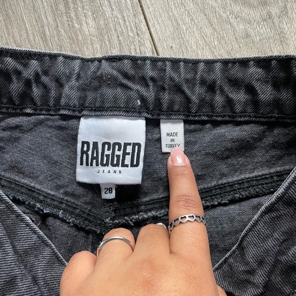 RAGGED PRIEST BUTT RIP JEAN - Picture 6 of 10